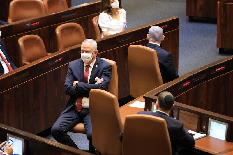 Benjamin Netanyahu and Benny Gantz at the Knesset swearing-in ceremony, April 6, 2021 (Photo: Knesset Spokesperson)